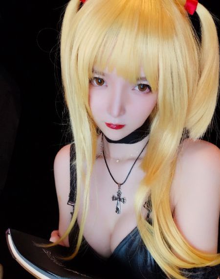 欧美乱伦偷拍自拍_1080全集免费播放