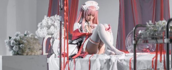 欧美明星蕾丝裙街拍_短视频完整无删减版