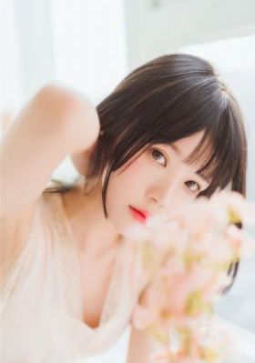 国产潮牌鞋子男_BD英语免费观看