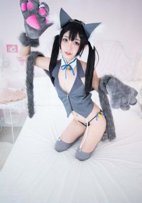 第一次给娇妻约单男过程_无删减在线播放